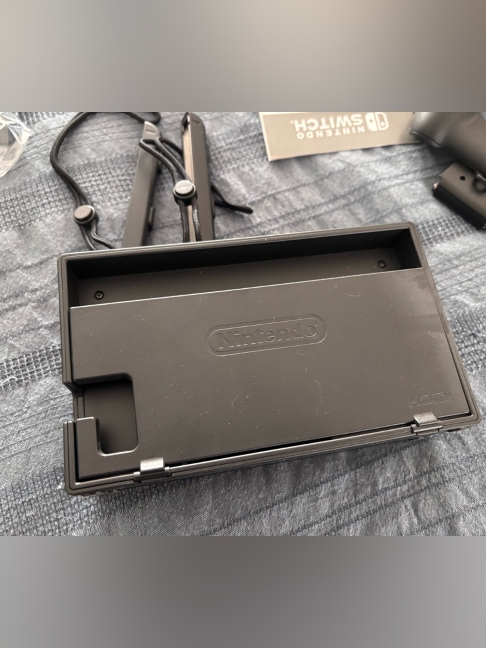 Nintendo Switch Bundle – Excellent Condition - Picture 9 of 10